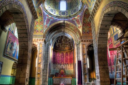 2) Армянская церковь
